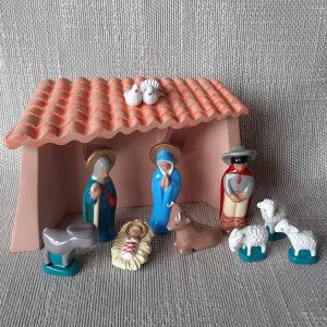 Crèche 11 pièces et moyenne bâtisse (Copie)